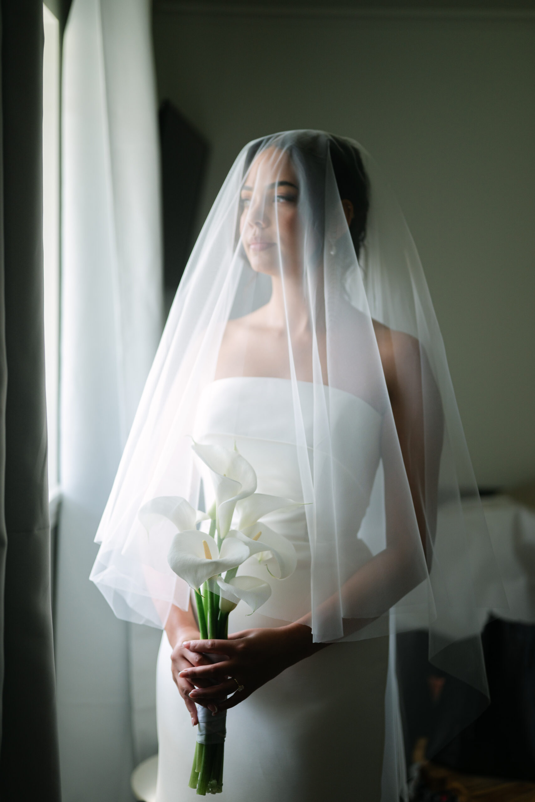 Oregon Wedding, Bridal Portraits of Modern Bride